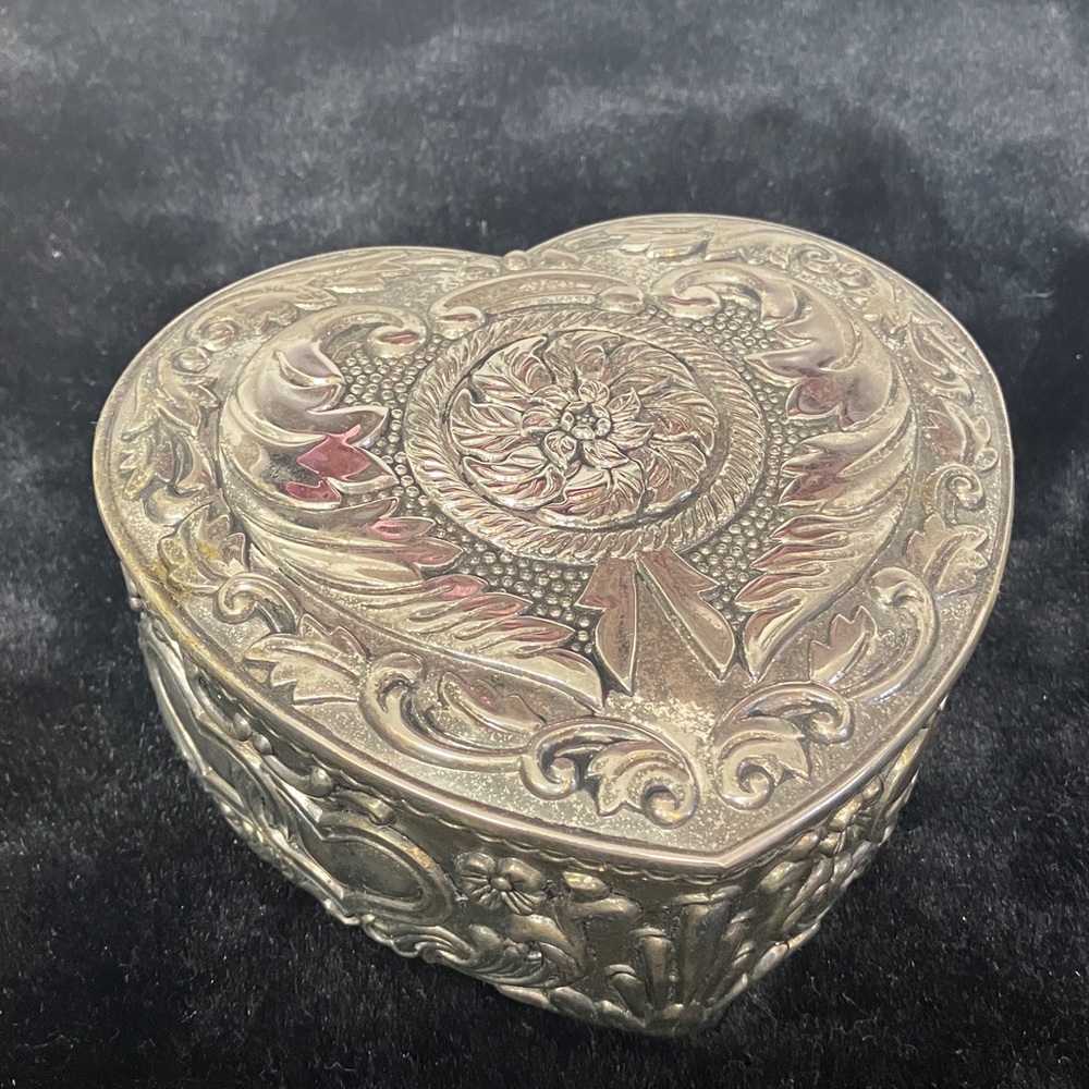 Silver-plated jewelry/trinket box